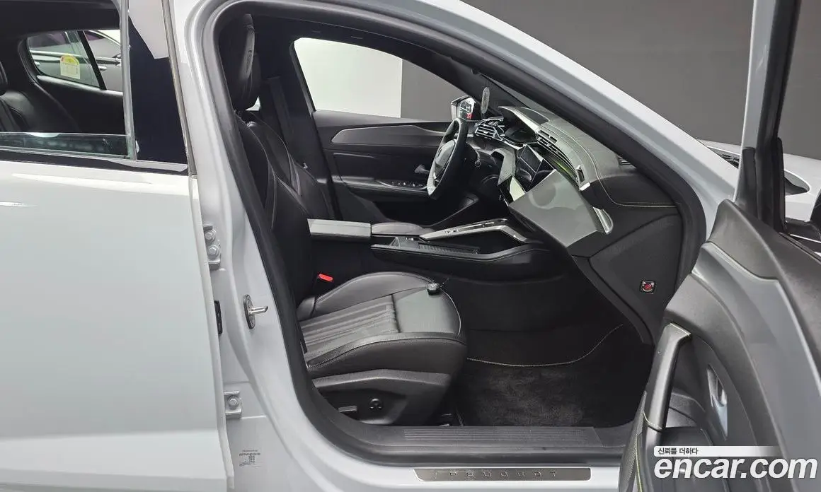 Peugeot 408 2025 1.2 автомат (гидро), фото 16 Peugeot 408 2025 1.2 автомат (гидро), фото 16