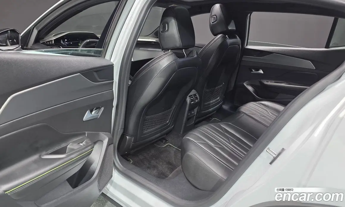 Peugeot 408 2025 1.2 автомат (гидро), фото 18 Peugeot 408 2025 1.2 автомат (гидро), фото 18