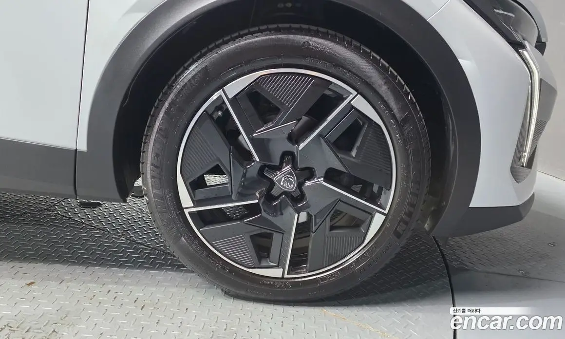 Peugeot 408 2025 1.2 автомат (гидро), фото 7 Peugeot 408 2025 1.2 автомат (гидро), фото 7