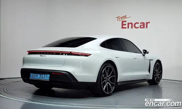 Porsche Taycan 2023 0.1 автомат (гидро), миниатюра 2 Porsche Taycan 2023 0.1 автомат (гидро), миниатюра 2