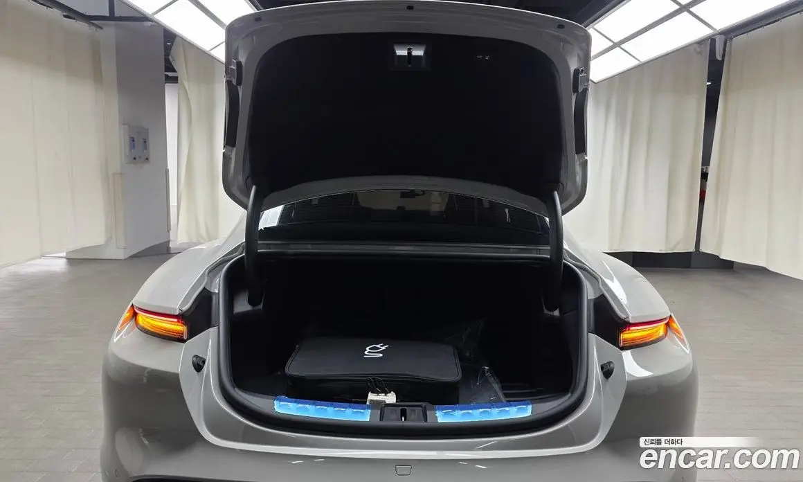 Porsche Taycan 2024 0.1 автомат (гидро), фото 23 Porsche Taycan 2024 0.1 автомат (гидро), фото 23