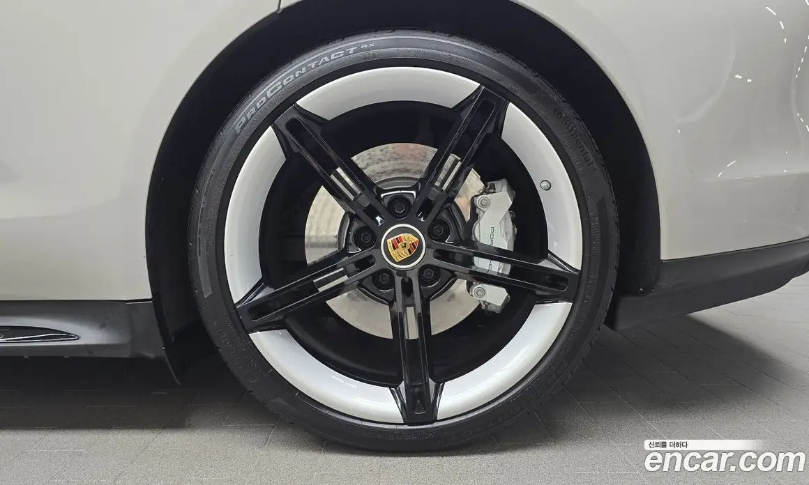 Porsche Taycan 2024 0.1 автомат (гидро), фото 6 Porsche Taycan 2024 0.1 автомат (гидро), фото 6