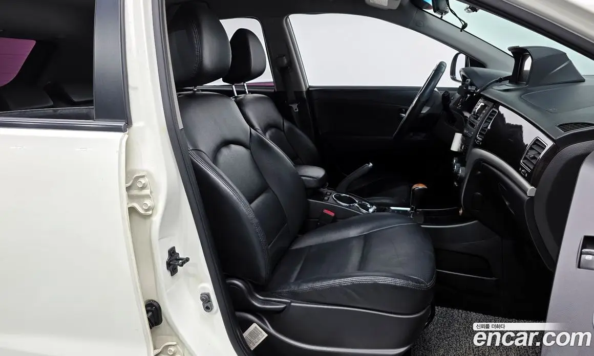 SsangYong Korando 2011 2.0 автомат (гидро), фото 11