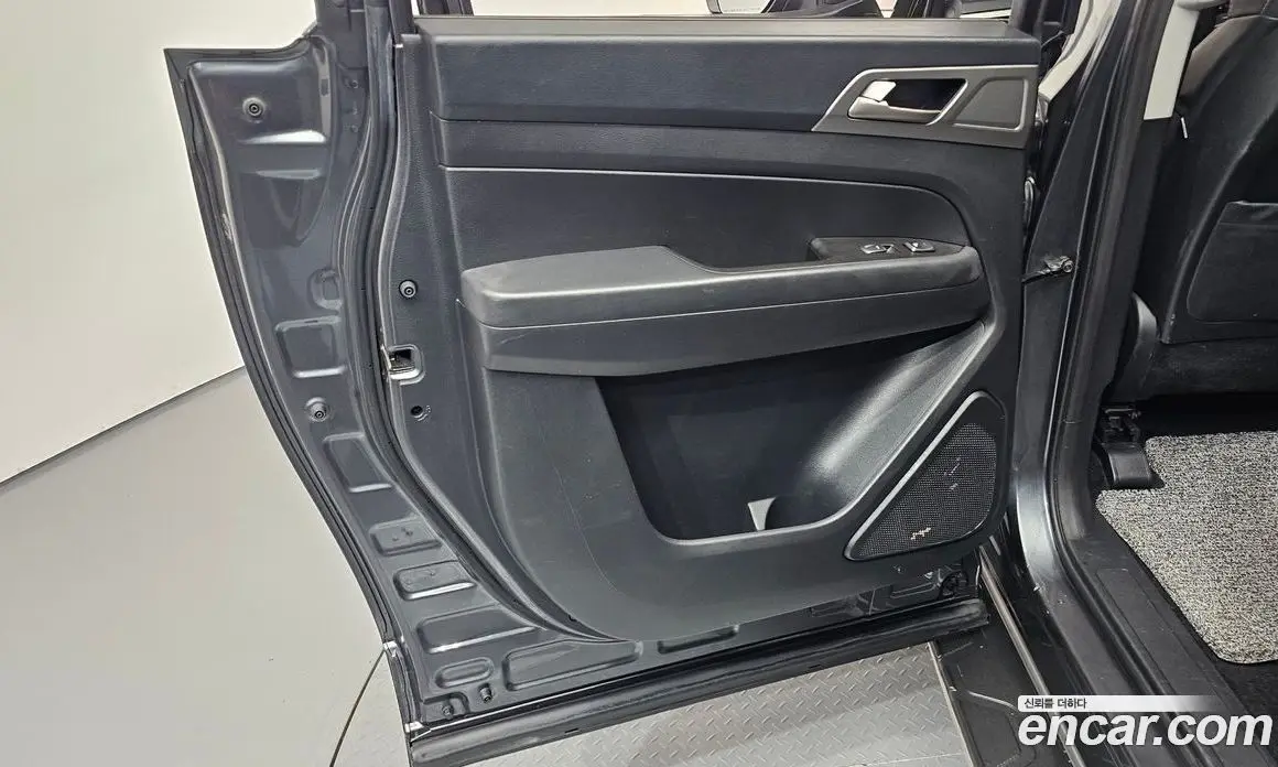 SsangYong Rexton 2018 2.2 автомат (гидро), фото 14
