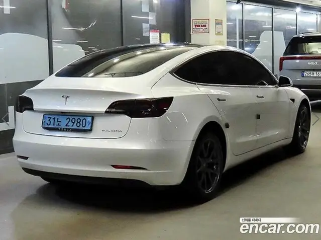Tesla Model 3 2020 автомат (гидро), миниатюра 4 Tesla Model 3 2020 автомат (гидро), миниатюра 4