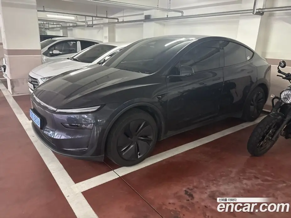 Tesla Model Y 2025 автомат (гидро), фото 1 Tesla Model Y 2025 автомат (гидро), фото 1