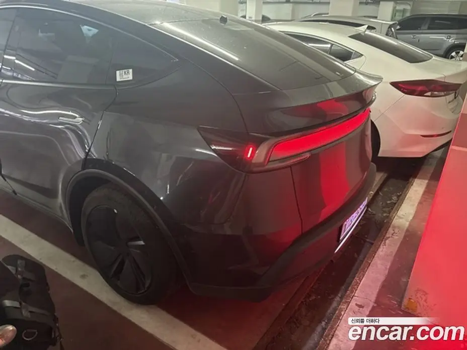 Tesla Model Y 2025 автомат (гидро), фото 2 Tesla Model Y 2025 автомат (гидро), фото 2