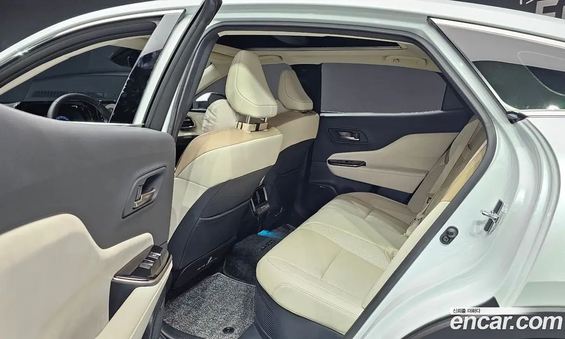 Toyota Crown 2025 2.5 автомат (гидро), фото 12 Toyota Crown 2025 2.5 автомат (гидро), фото 12