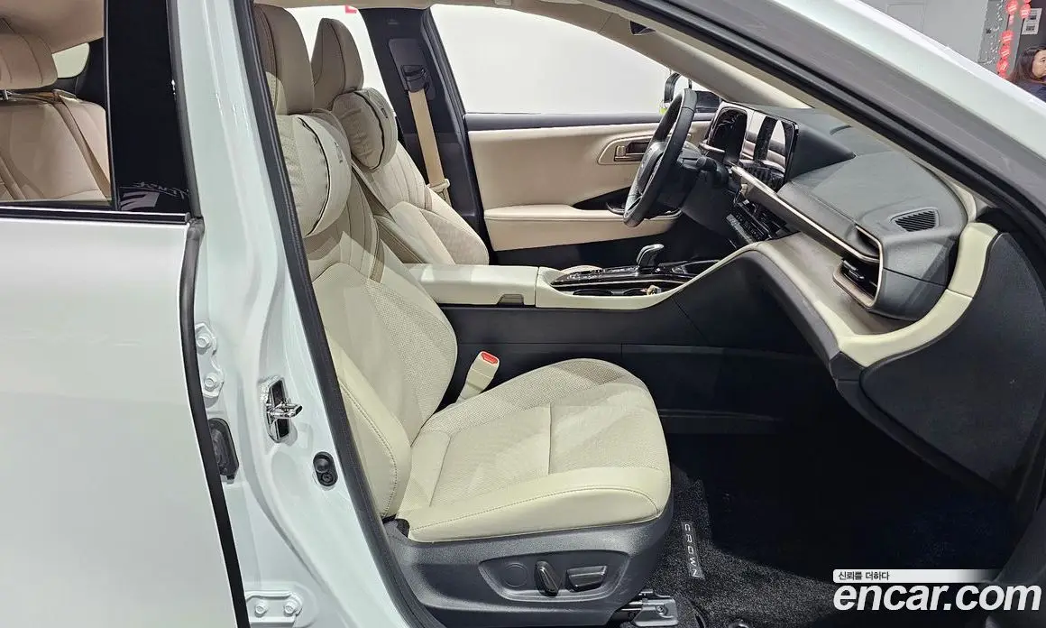 Toyota Crown 2025 2.5 автомат (гидро), фото 10 Toyota Crown 2025 2.5 автомат (гидро), фото 10
