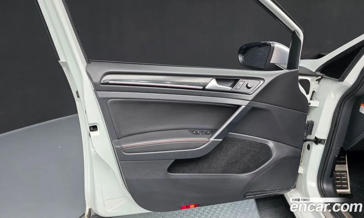 Volkswagen Golf 2015 2.0 автомат (гидро), фото 13 Volkswagen Golf 2015 2.0 автомат (гидро), фото 13
