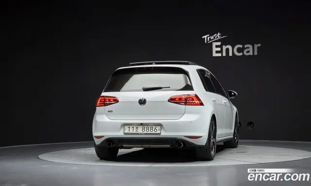 Volkswagen Golf 2015 2.0 автомат (гидро), миниатюра 3 Volkswagen Golf 2015 2.0 автомат (гидро), миниатюра 3