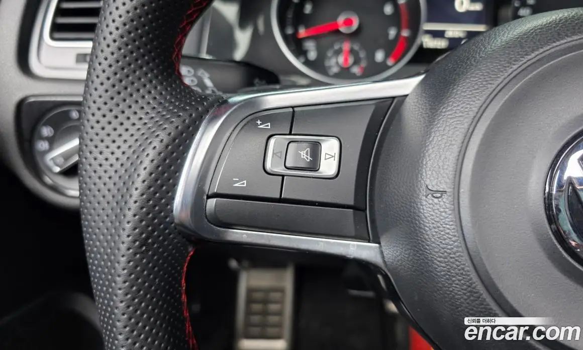 Volkswagen Golf 2015 2.0 автомат (гидро), фото 30 Volkswagen Golf 2015 2.0 автомат (гидро), фото 30