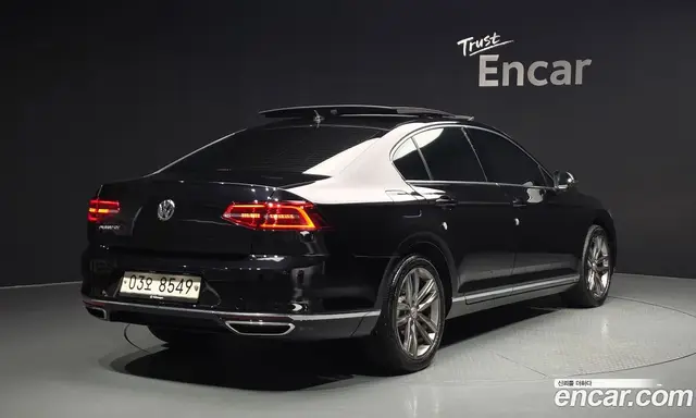 Volkswagen Passat 2018 2.0 автомат (гидро), миниатюра 2 Volkswagen Passat 2018 2.0 автомат (гидро), миниатюра 2