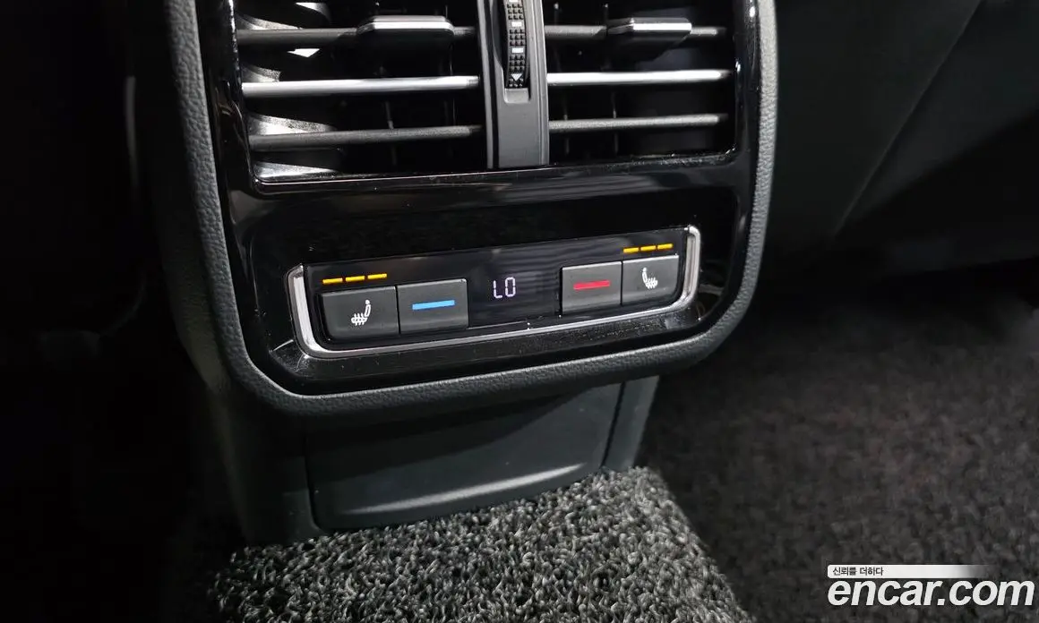Volkswagen Passat 2018 2.0 автомат (гидро), фото 19 Volkswagen Passat 2018 2.0 автомат (гидро), фото 19