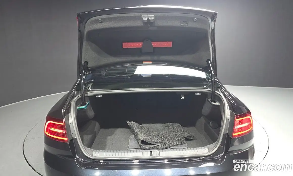 Volkswagen Passat 2018 2.0 автомат (гидро), фото 20 Volkswagen Passat 2018 2.0 автомат (гидро), фото 20