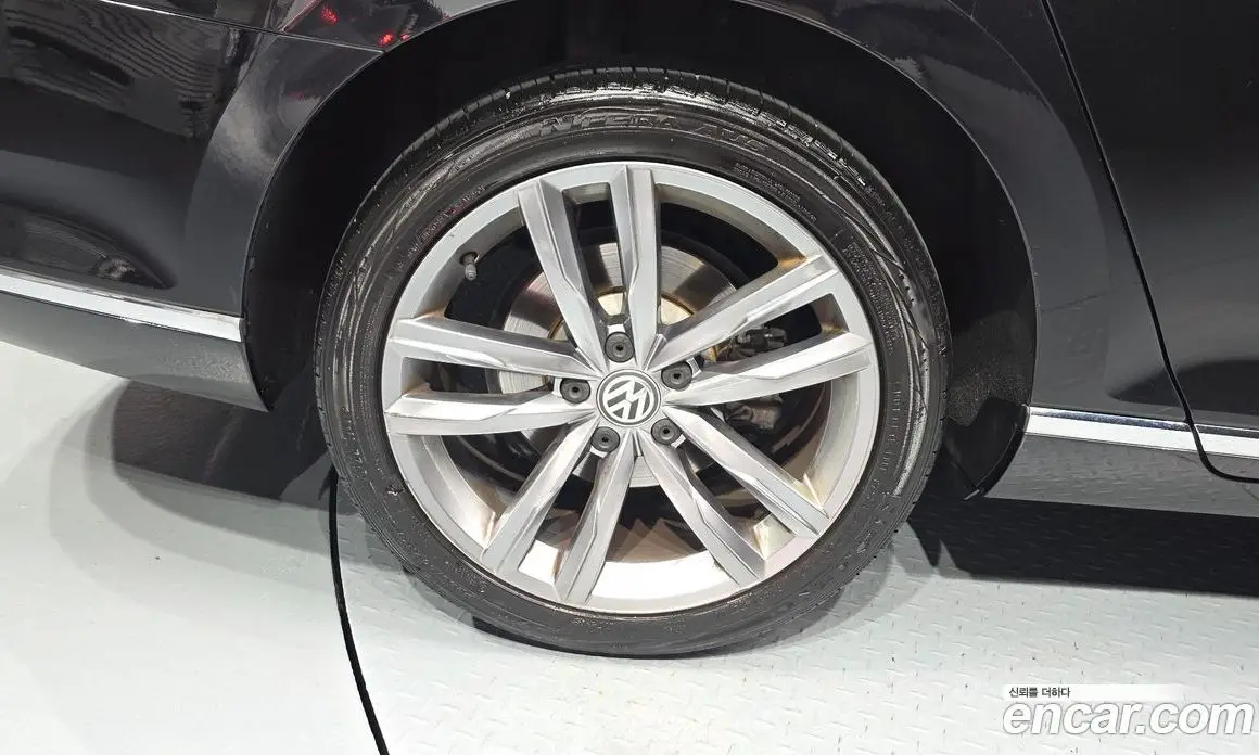 Volkswagen Passat 2018 2.0 автомат (гидро), фото 5 Volkswagen Passat 2018 2.0 автомат (гидро), фото 5