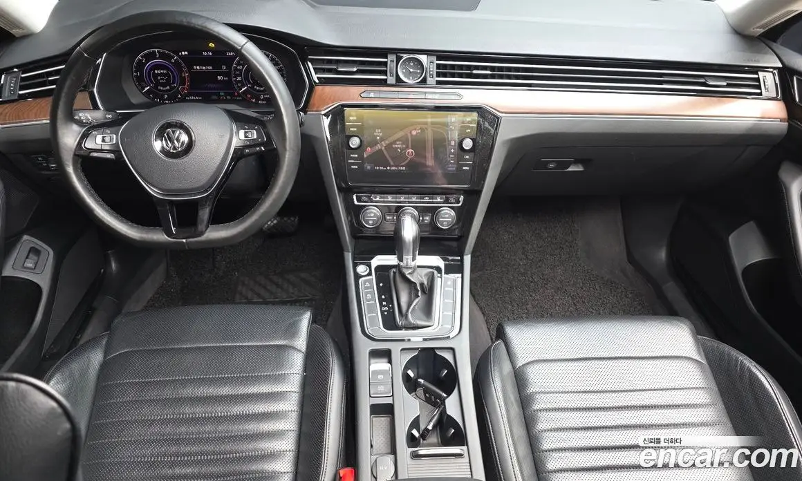 Volkswagen Passat 2018 2.0 автомат (гидро), фото 7 Volkswagen Passat 2018 2.0 автомат (гидро), фото 7