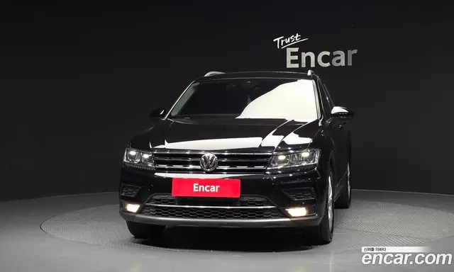 Volkswagen Tiguan 2018 2.0 автомат (гидро), миниатюра 3 Volkswagen Tiguan 2018 2.0 автомат (гидро), миниатюра 3