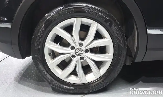 Volkswagen Tiguan 2018 2.0 автомат (гидро), миниатюра 5 Volkswagen Tiguan 2018 2.0 автомат (гидро), миниатюра 5