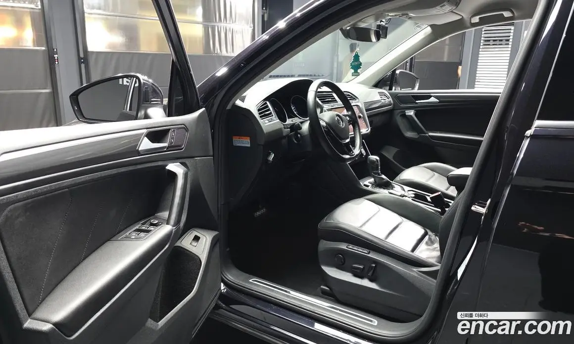 Volkswagen Tiguan 2018 2.0 автомат (гидро), фото 10 Volkswagen Tiguan 2018 2.0 автомат (гидро), фото 10