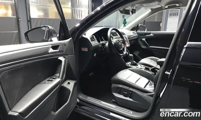 Volkswagen Tiguan 2018 2.0 автомат (гидро), миниатюра 10 Volkswagen Tiguan 2018 2.0 автомат (гидро), миниатюра 10