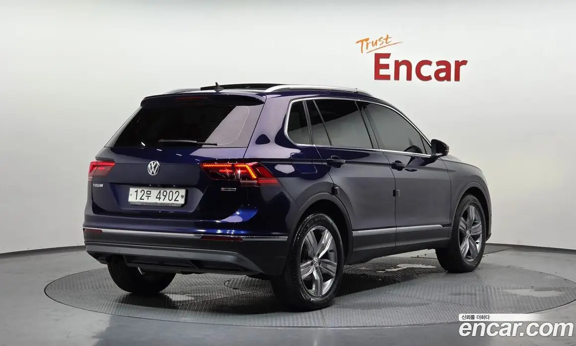Volkswagen Tiguan 2018 2.0 автомат (гидро), фото 2 Volkswagen Tiguan 2018 2.0 автомат (гидро), фото 2
