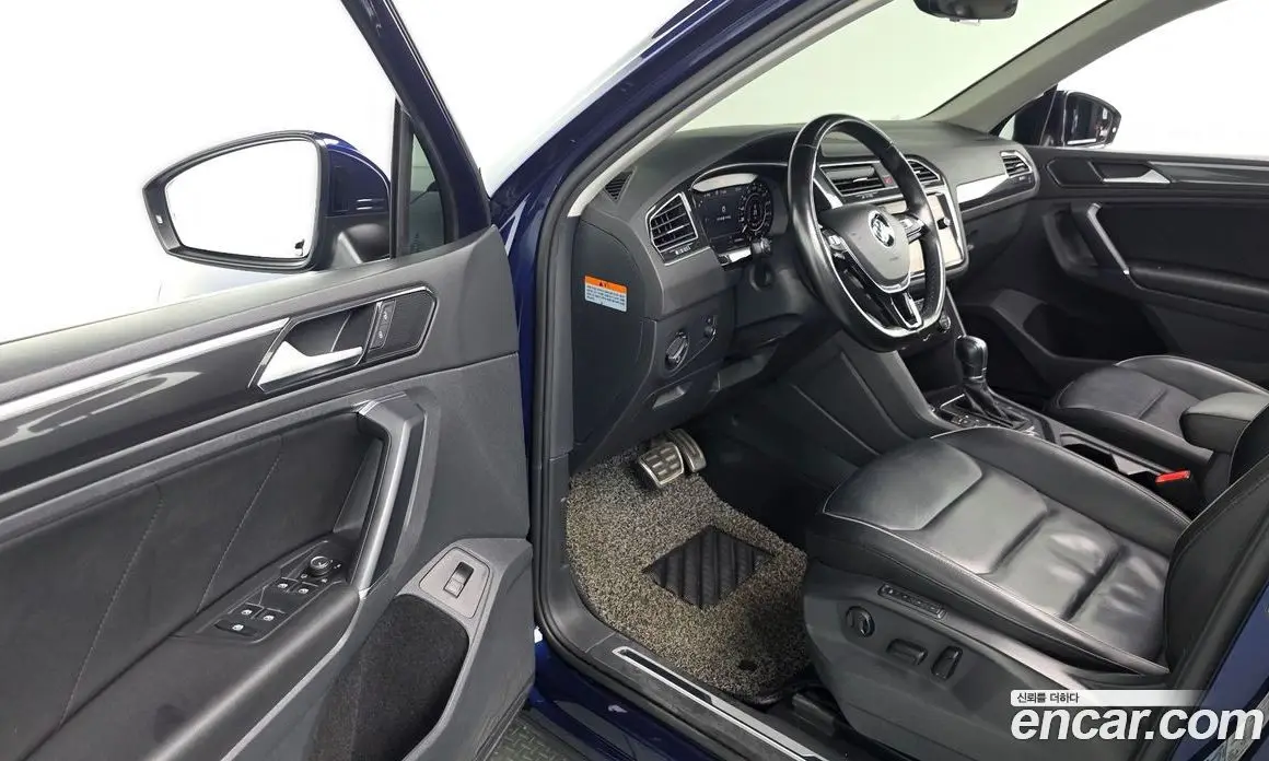 Volkswagen Tiguan 2018 2.0 автомат (гидро), фото 13 Volkswagen Tiguan 2018 2.0 автомат (гидро), фото 13
