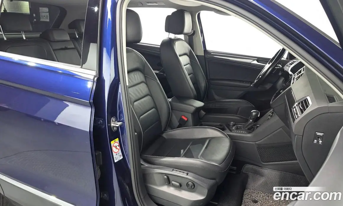 Volkswagen Tiguan 2018 2.0 автомат (гидро), фото 16 Volkswagen Tiguan 2018 2.0 автомат (гидро), фото 16