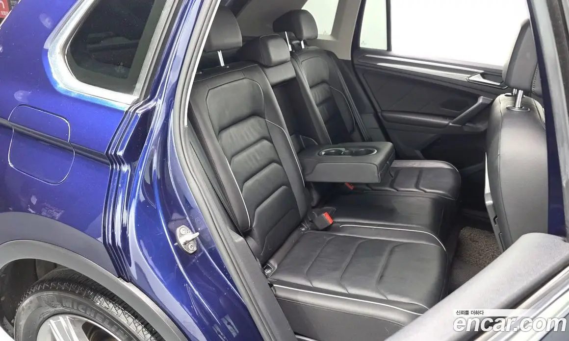 Volkswagen Tiguan 2018 2.0 автомат (гидро), фото 17 Volkswagen Tiguan 2018 2.0 автомат (гидро), фото 17