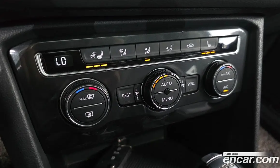 Volkswagen Tiguan 2018 2.0 автомат (гидро), фото 22 Volkswagen Tiguan 2018 2.0 автомат (гидро), фото 22