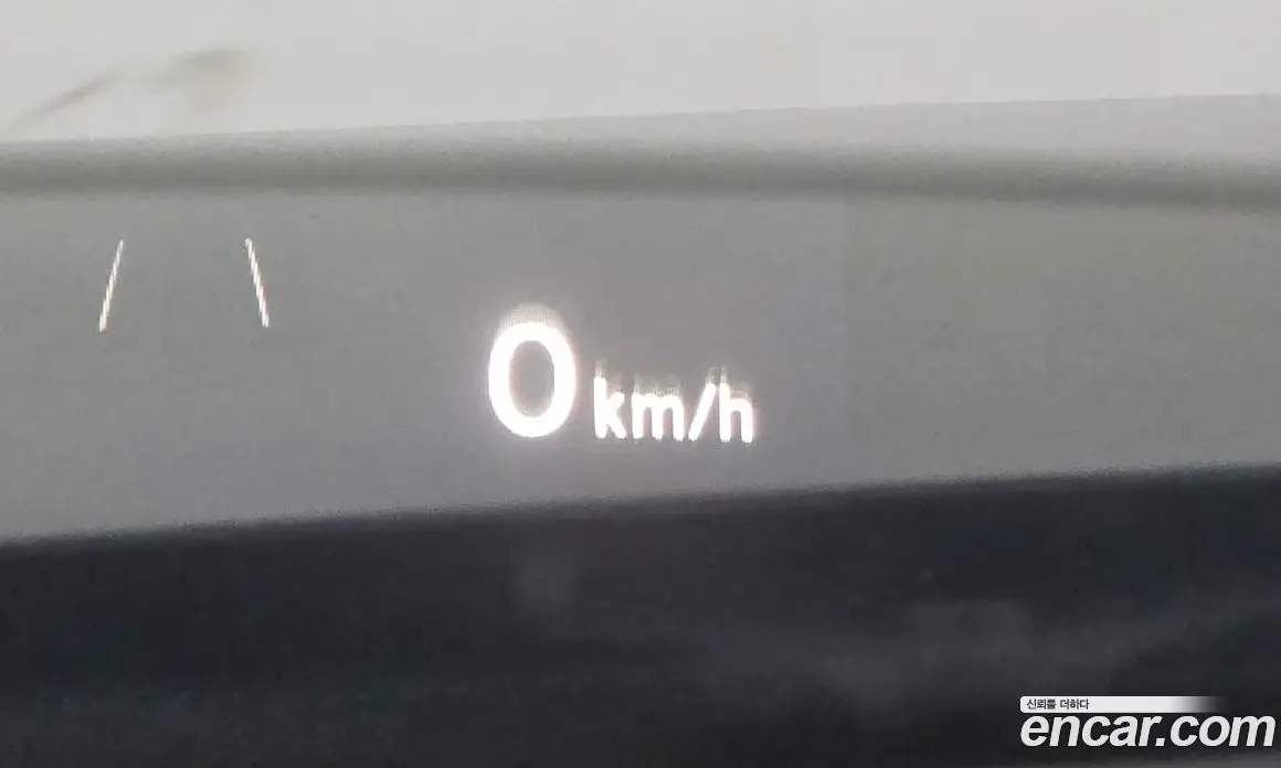 Volkswagen Tiguan 2018 2.0 автомат (гидро), фото 24 Volkswagen Tiguan 2018 2.0 автомат (гидро), фото 24