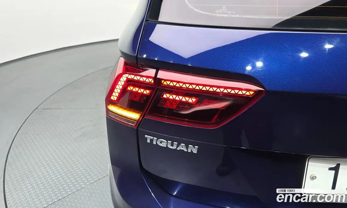 Volkswagen Tiguan 2018 2.0 автомат (гидро), фото 9 Volkswagen Tiguan 2018 2.0 автомат (гидро), фото 9