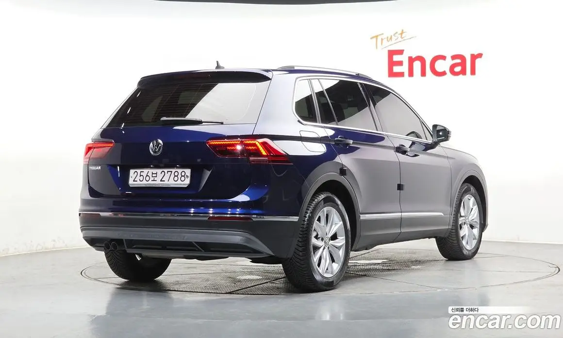 Volkswagen Tiguan 2020 2.0 автомат (гидро), фото 2 Volkswagen Tiguan 2020 2.0 автомат (гидро), фото 2