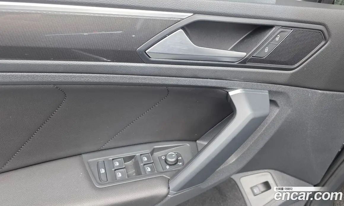 Volkswagen Tiguan 2020 2.0 автомат (гидро), фото 28 Volkswagen Tiguan 2020 2.0 автомат (гидро), фото 28