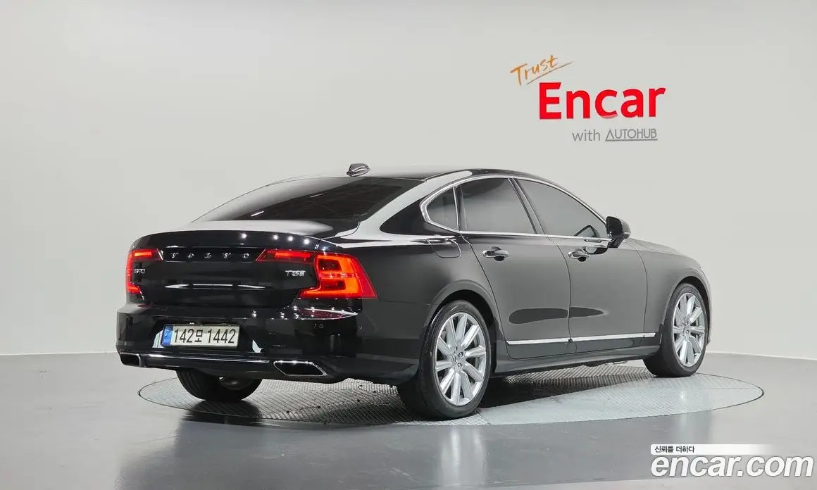 Volvo S90 2019 2.0 автомат (гидро), фото 2 Volvo S90 2019 2.0 автомат (гидро), фото 2