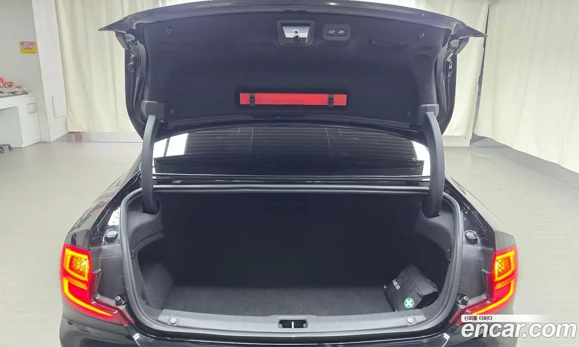 Volvo S90 2019 2.0 автомат (гидро), фото 26 Volvo S90 2019 2.0 автомат (гидро), фото 26