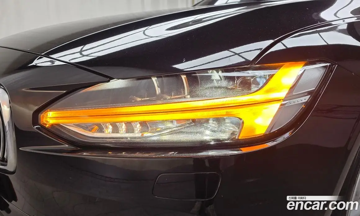 Volvo S90 2019 2.0 автомат (гидро), фото 8 Volvo S90 2019 2.0 автомат (гидро), фото 8
