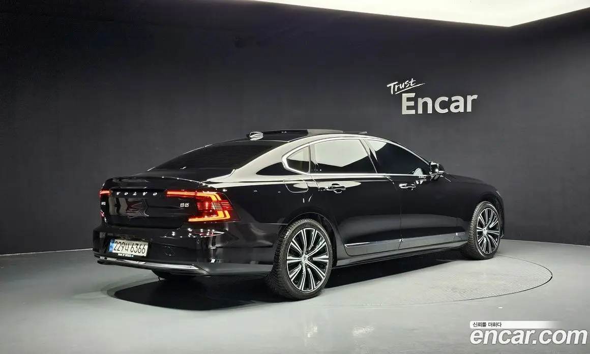 Volvo S90 2022 2.0 автомат (гидро), фото 2 Volvo S90 2022 2.0 автомат (гидро), фото 2