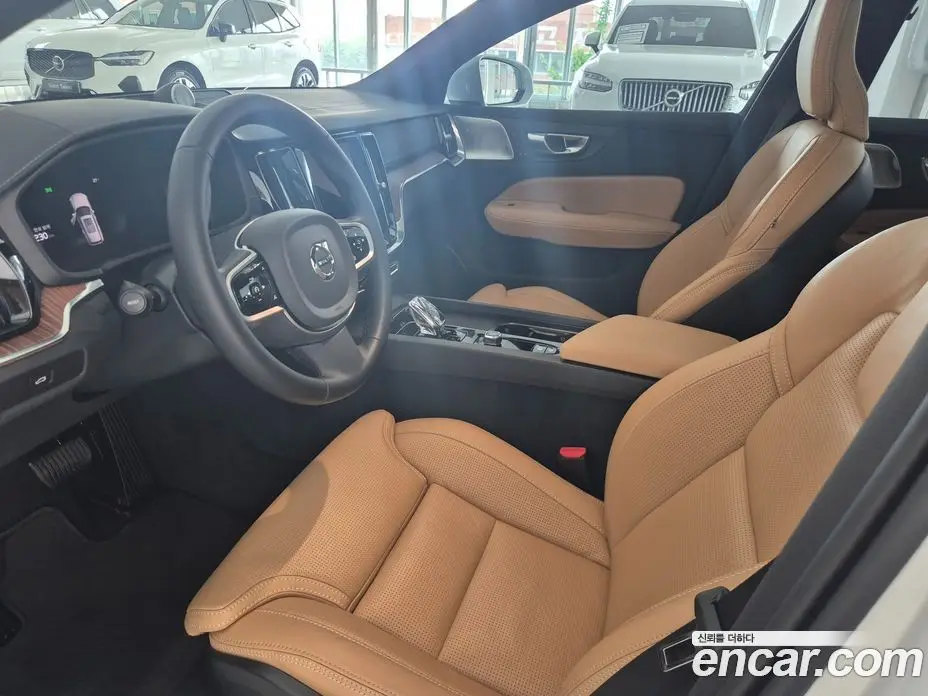 Volvo V60 2025 2.0 автомат (гидро), фото 12 Volvo V60 2025 2.0 автомат (гидро), фото 12