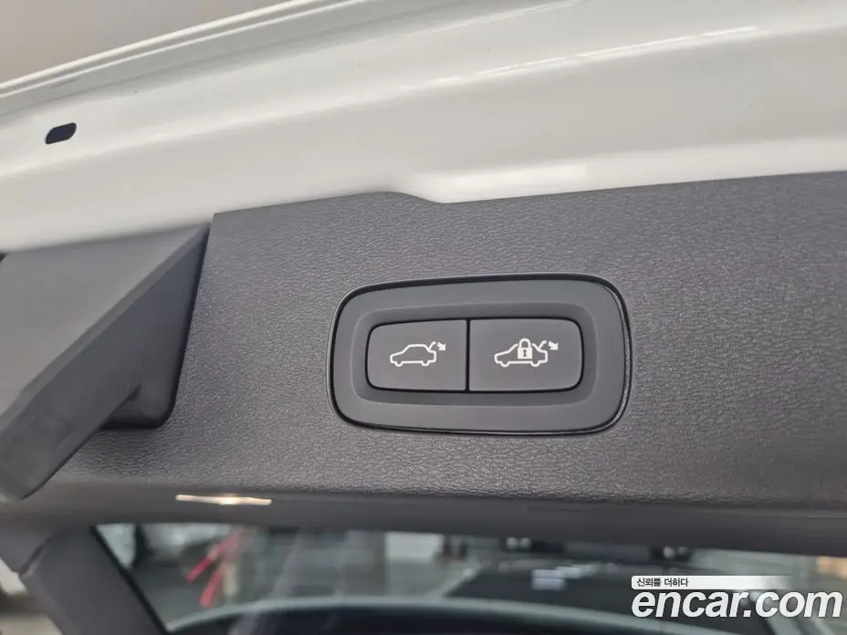 Volvo V60 2025 2.0 автомат (гидро), фото 19 Volvo V60 2025 2.0 автомат (гидро), фото 19