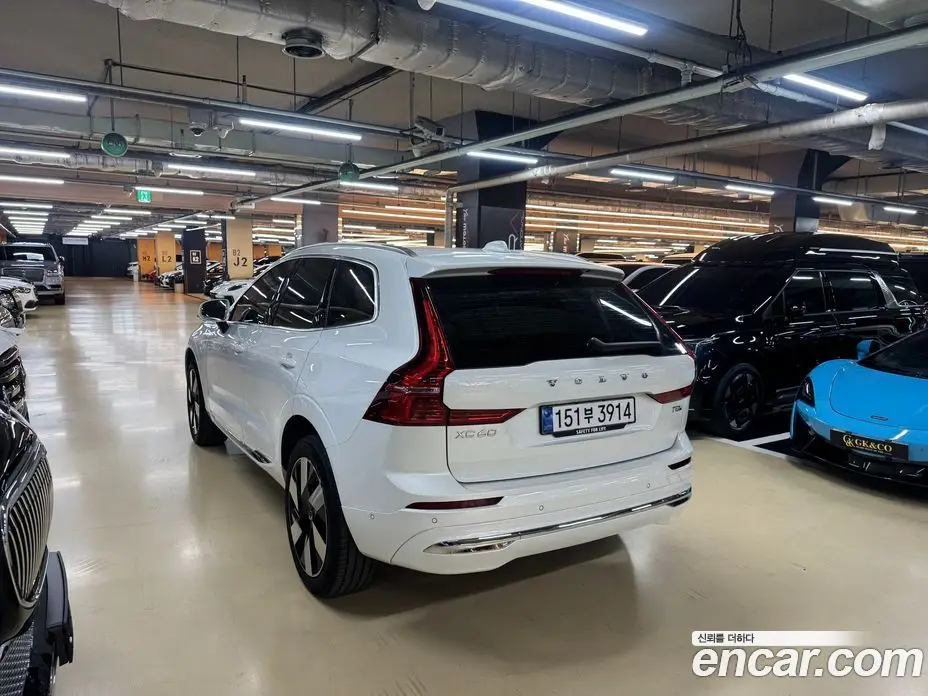 Volvo XC60 2024 2.0 автомат (гидро), фото 19