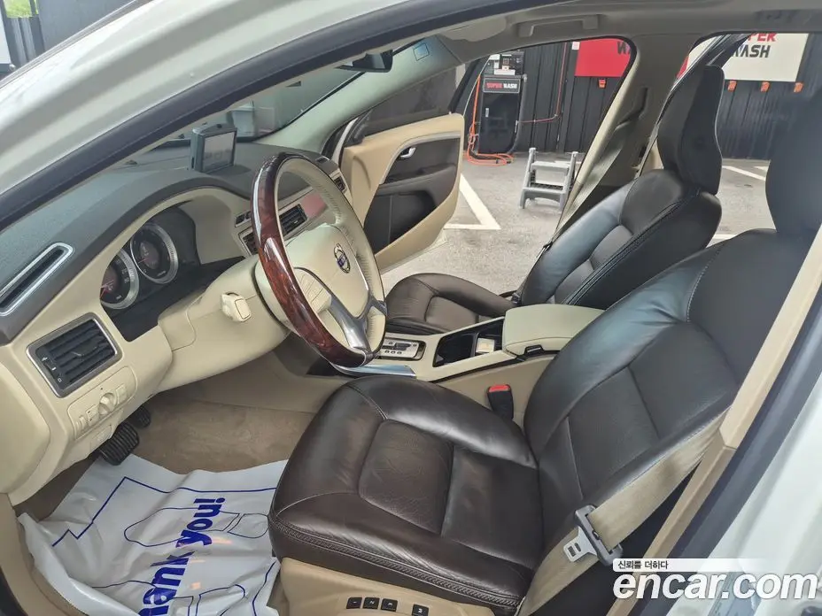 Volvo XC70 2011 2.4 автомат (гидро), фото 12 Volvo XC70 2011 2.4 автомат (гидро), фото 12