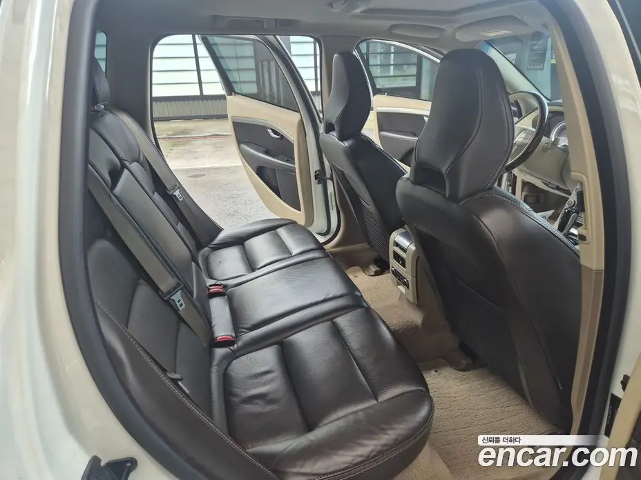 Volvo XC70 2011 2.4 автомат (гидро), фото 15 Volvo XC70 2011 2.4 автомат (гидро), фото 15