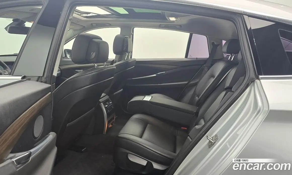 BMW 5 серия 2010 3.0 автомат (гидро), фото 12