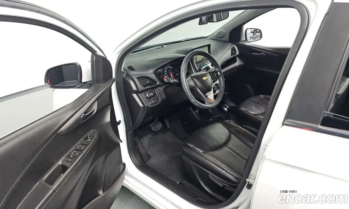 Chevrolet Spark 2017 1.0 автомат (гидро), фото 12