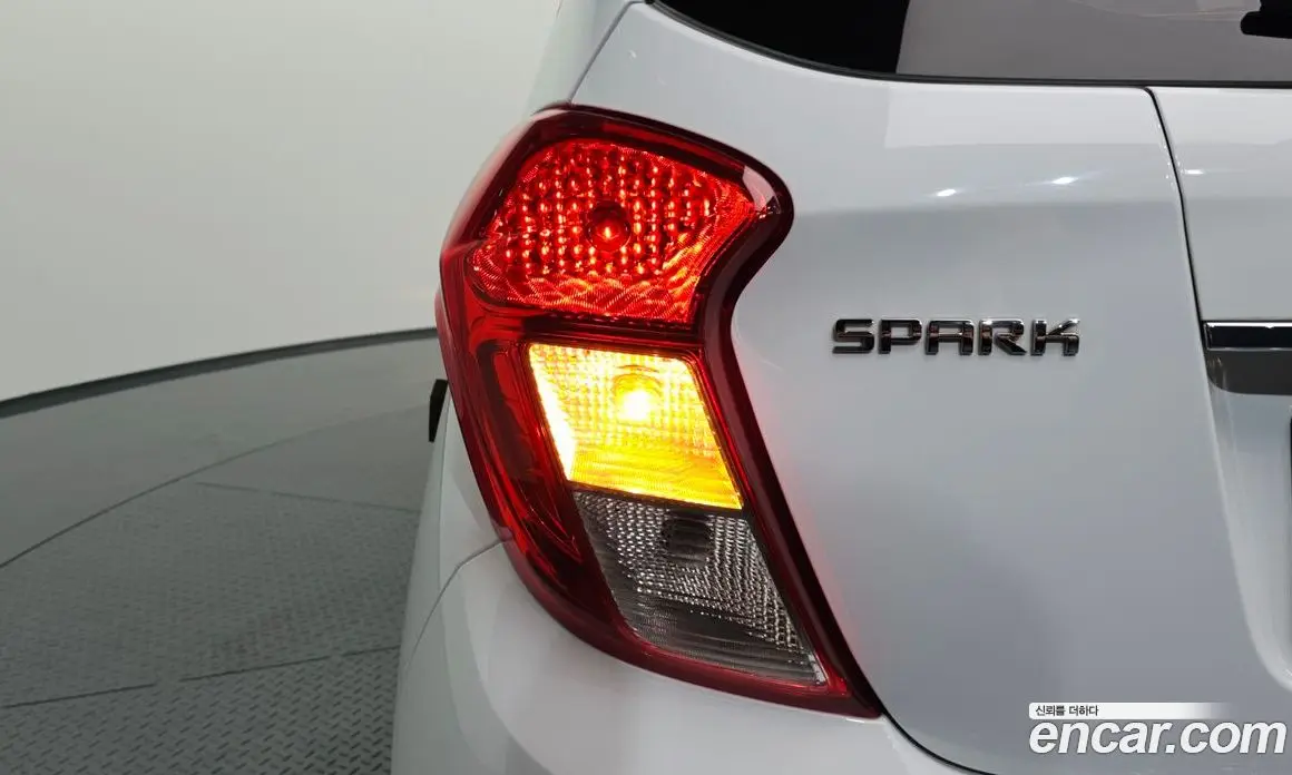 Chevrolet Spark 2017 1.0 автомат (гидро), фото 8