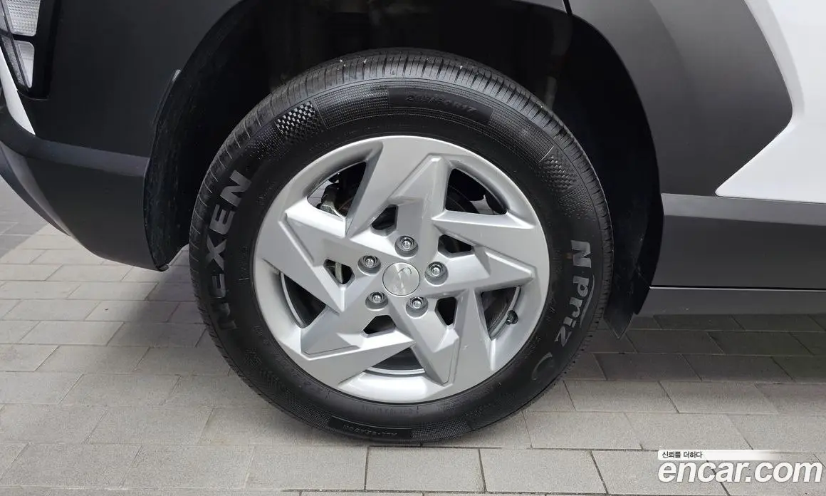 Hyundai Kona 2023 1.6 автомат (гидро), фото 4 Hyundai Kona 2023 1.6 автомат (гидро), фото 4
