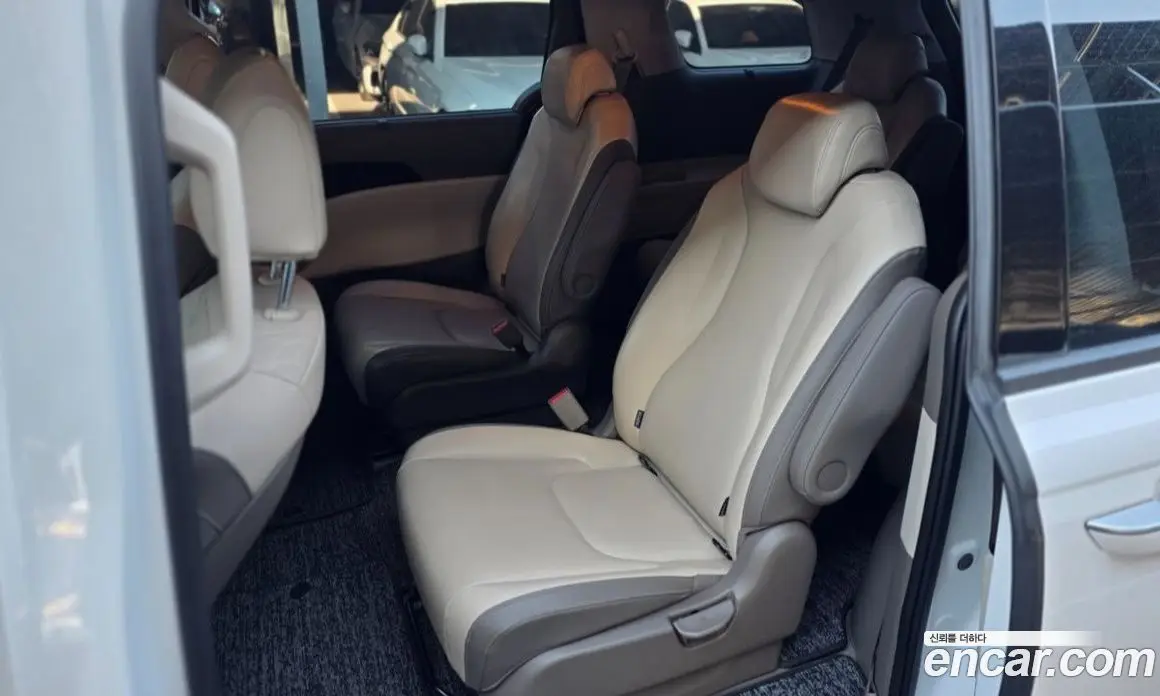 Kia Carnival 2023 2.2 автомат (гидро), фото 7 Kia Carnival 2023 2.2 автомат (гидро), фото 7