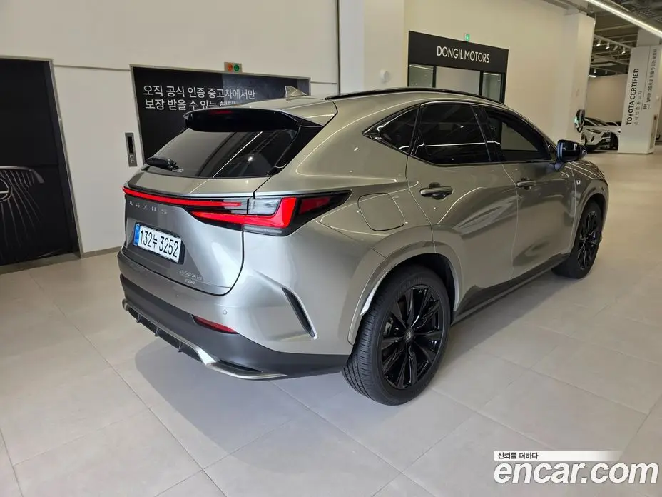 Lexus NX 2025 2.5 автомат (вариатор), фото 2 Lexus NX 2025 2.5 автомат (вариатор), фото 2