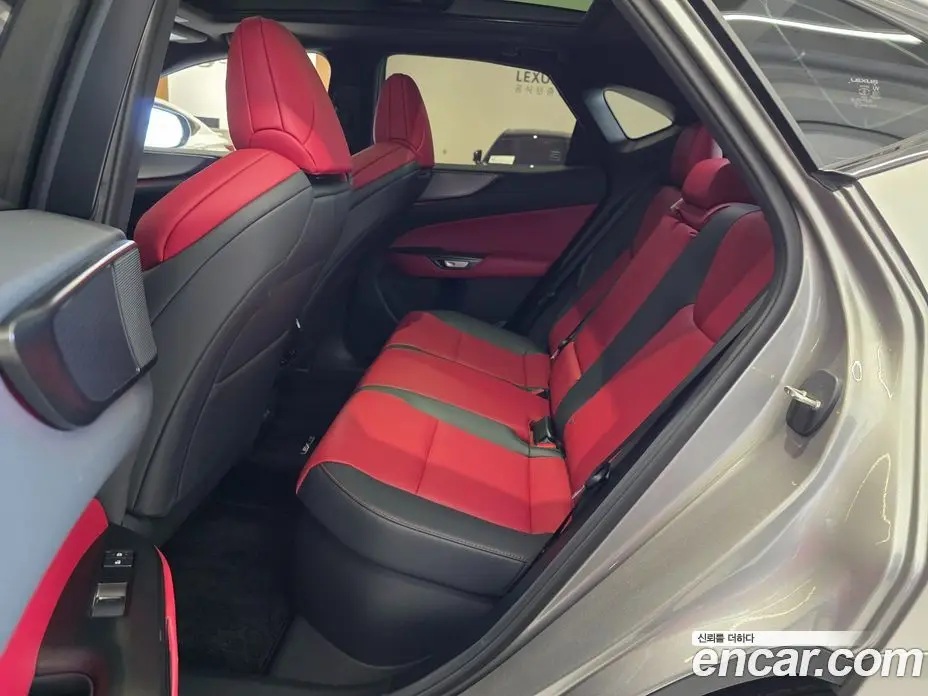 Lexus NX 2025 2.5 автомат (вариатор), фото 11 Lexus NX 2025 2.5 автомат (вариатор), фото 11